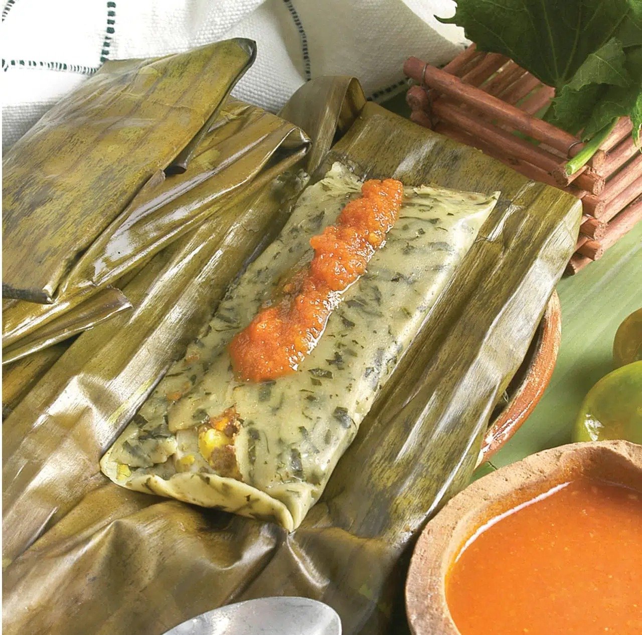 Tamalitos chaya con queso